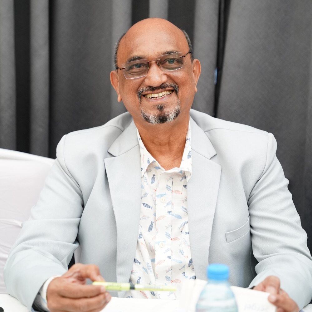 PRAVIN (COO)